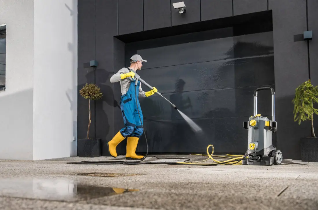 The Best Time for Commercial Pressure Washing in Jacksonville